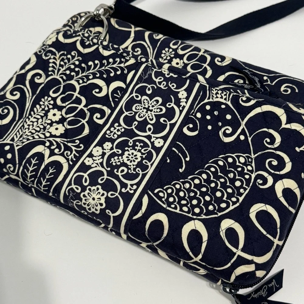 Vera Bradley Blue and White tablet twirly birds Bag w strap and pockets preowned